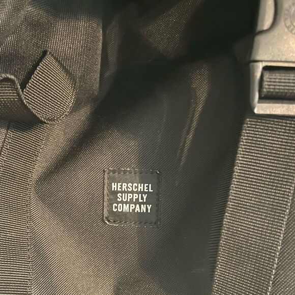 Hershel Supply Company Men's Iona Backpack - Picture 4 of 11